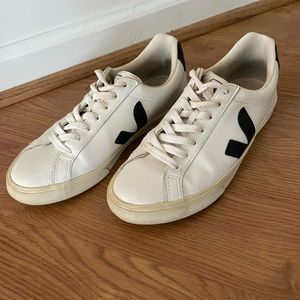 Veja Esplar black and white sneakers. Size 7